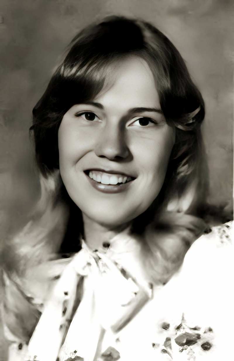 Casey, Julie